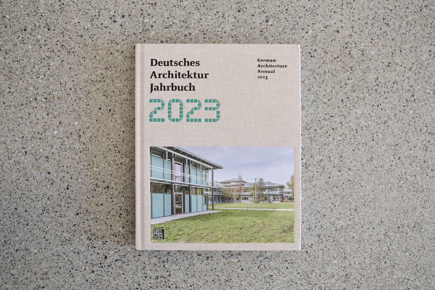 Publikation Deutsches Architektur Jahrbuch 2023, Brauereihalle Kirchheim